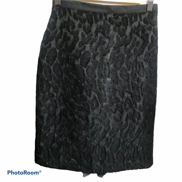 Ann Taylor Black Animal Print/Leopard Print Pencil Skirt Size 0 - Picture 1 of 6